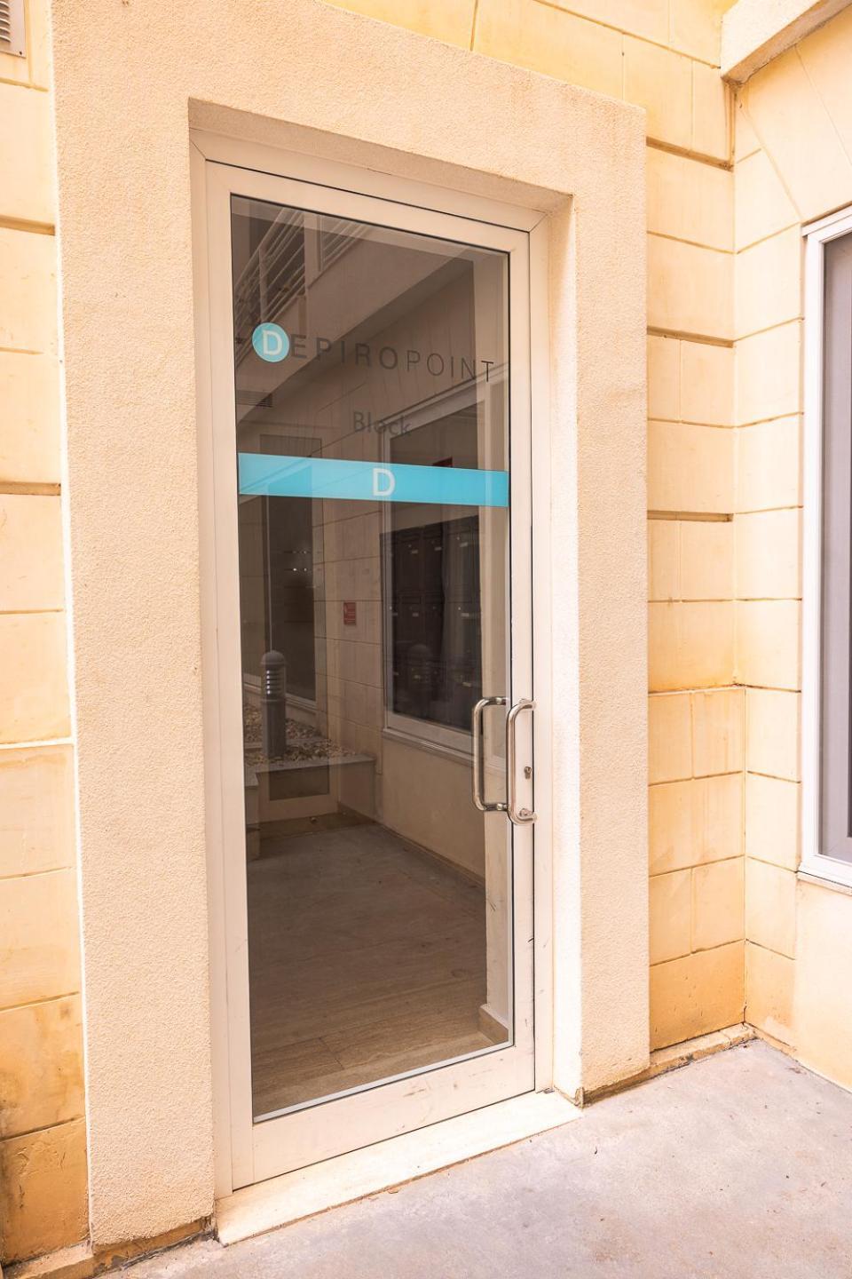 Balluta Bay Spacious Apt - 2Br Слима Екстериор снимка